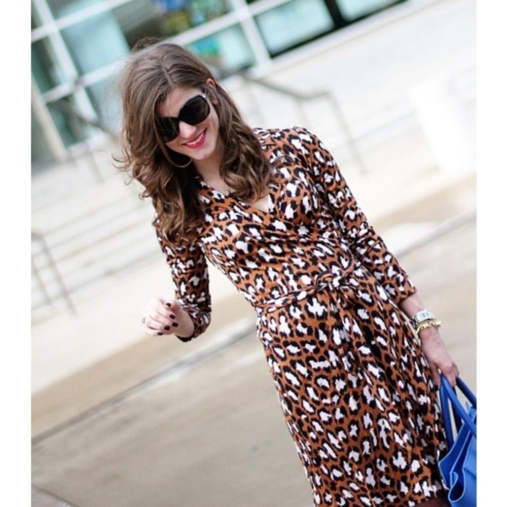DVF Diane Von Furstenberg NEW JEANNE TWO Wrap Dress SPOTTED CAT HAZELNUT - Picture 2 of 11